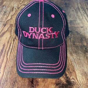 NWOT Duck Dynasty Pink & Black baseball cap hat snapback